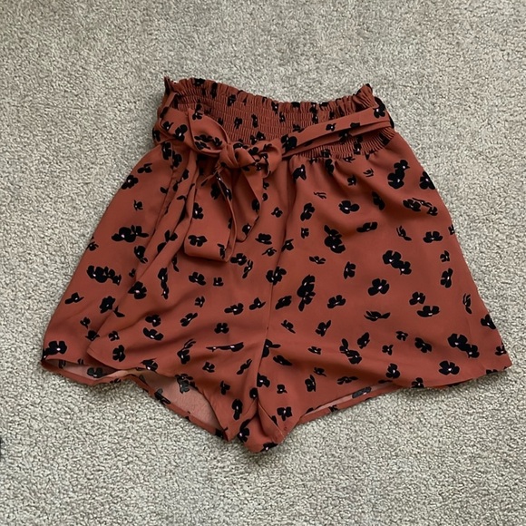 “Leith-  belted floral shorts size small” - Picture 1 of 6